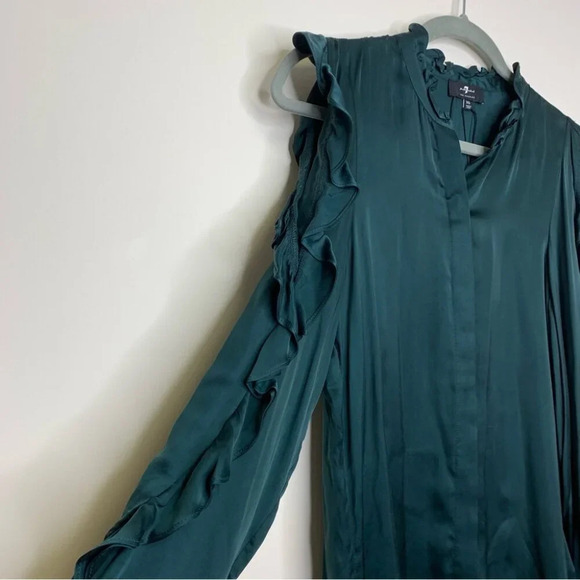 7 For All Mankind Green Satiny Cold Shoulder Ruffle Button Front Blouse Size XS - Picture 3 of 12